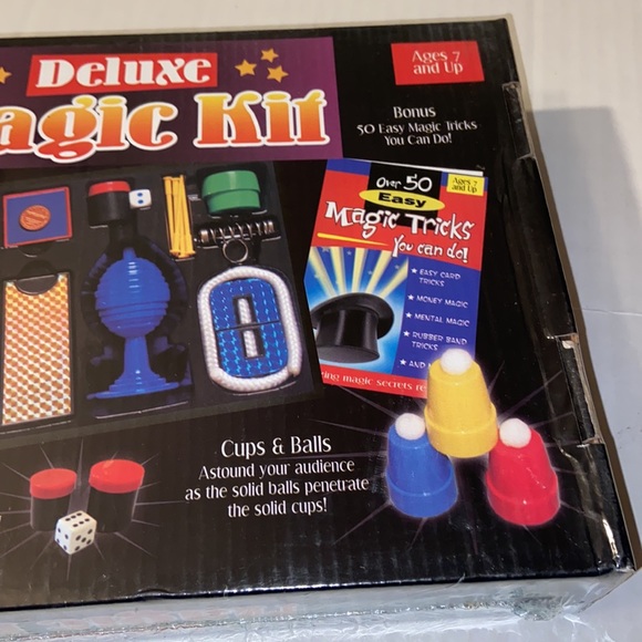 Tom Burgoon’s Deluxe Magic Kit - Picture 5 of 6